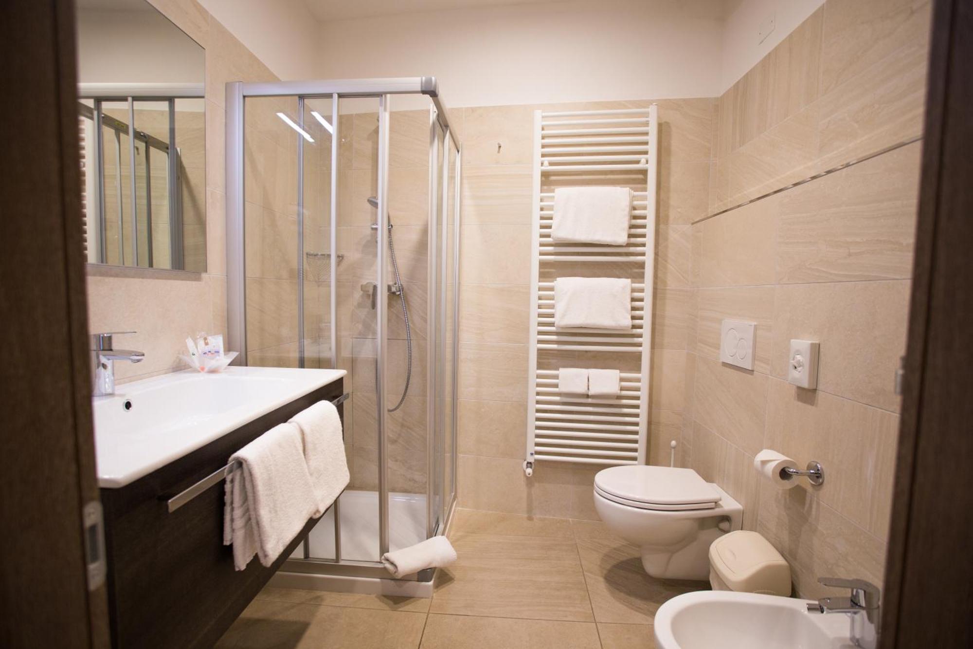 Superior Double or Twin Room Lake View Balcony